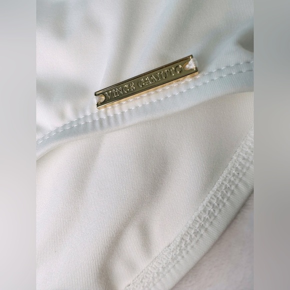 Vince Camuto Ruffle Off The Shoulder One Piece Swimsuit Size 6 - Picture 3 of 11